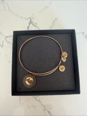Alpha Phi Alex and Ani